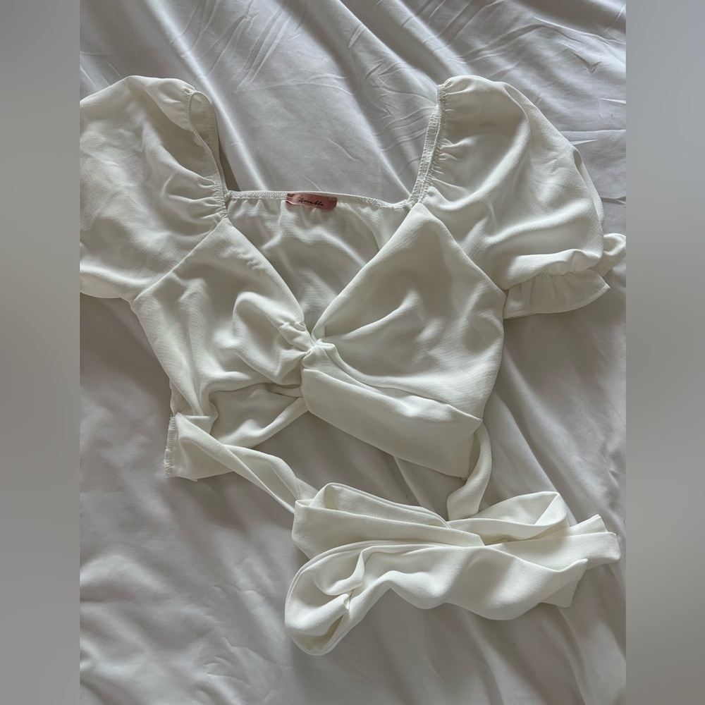 White crop front tie